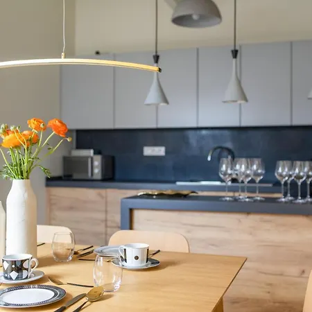 Portal House Aparthotel