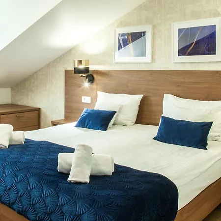 Portal House Aparthotel