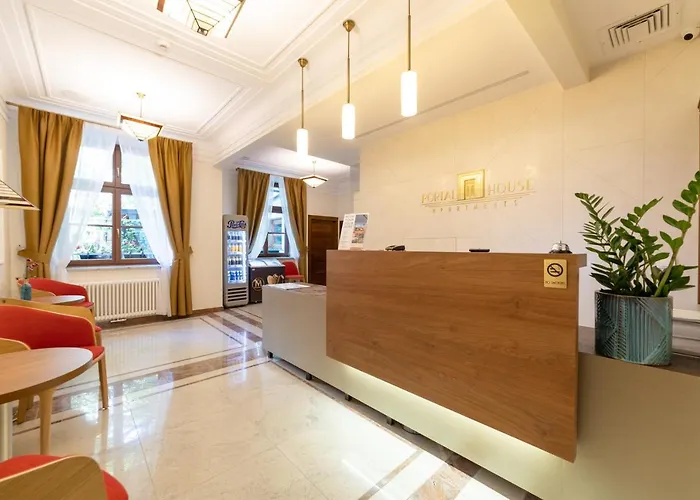 Portal House Aparthotel 4*