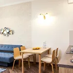 Portal House Aparthotel 4*