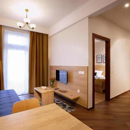 Portal House Aparthotel