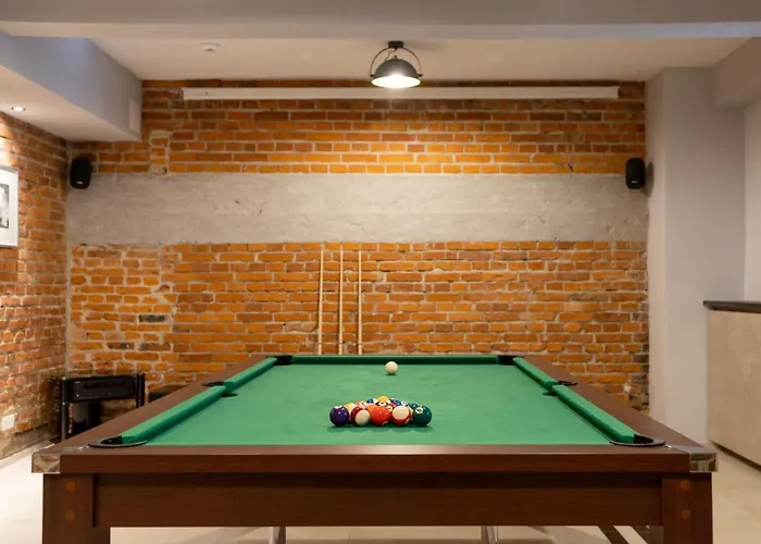 Aparthotel Portal House 4*