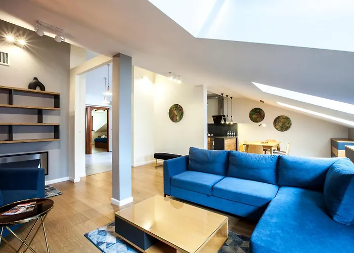 Aparthotel Portal House 4*